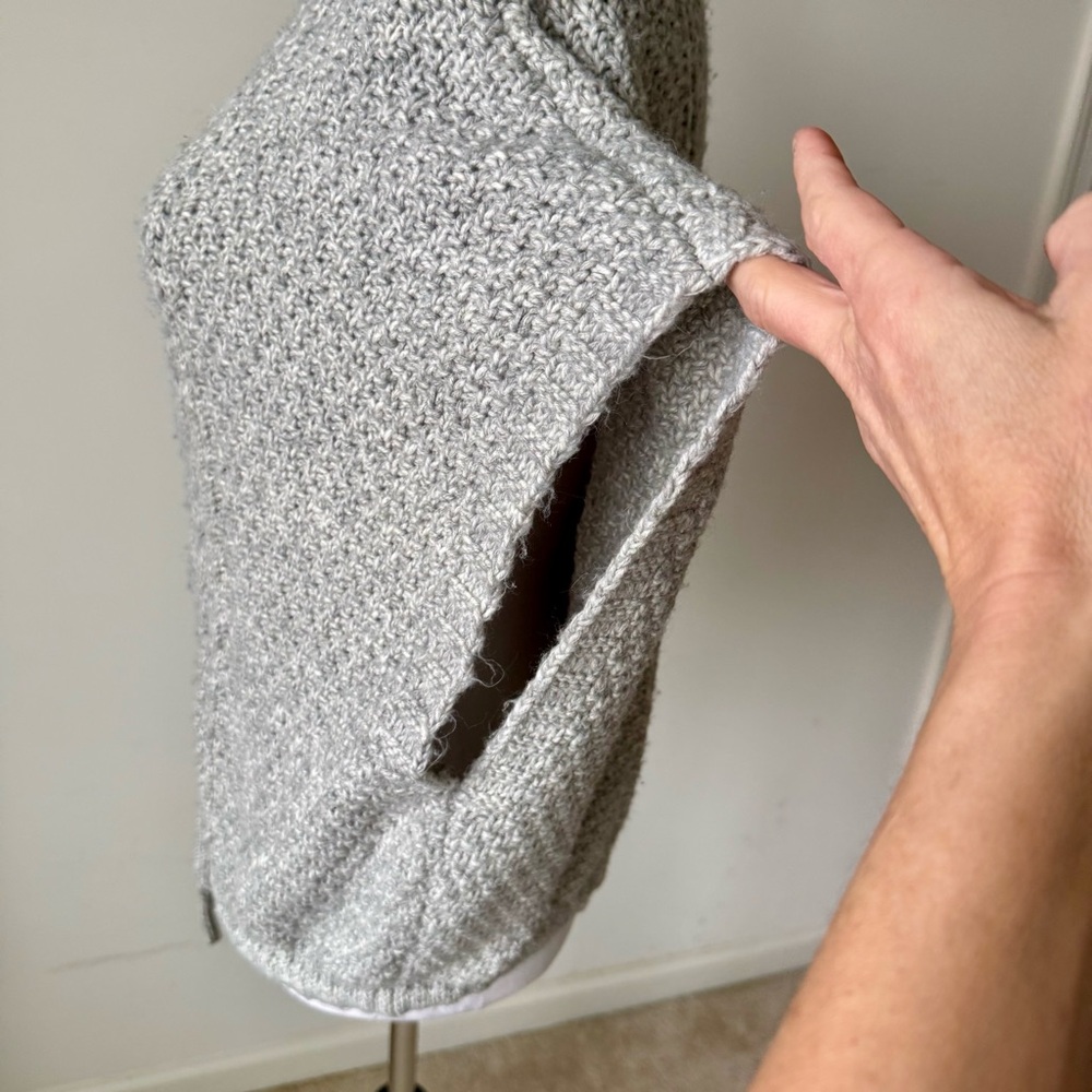 Universal Thread Heather Gray Cable Knit Sweater … - image 6